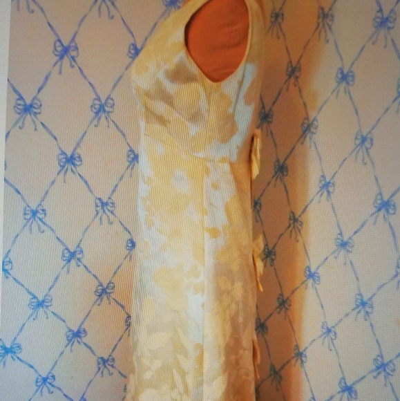 70s Ivory Brocade Wedding Dress - Picture 2 of 3